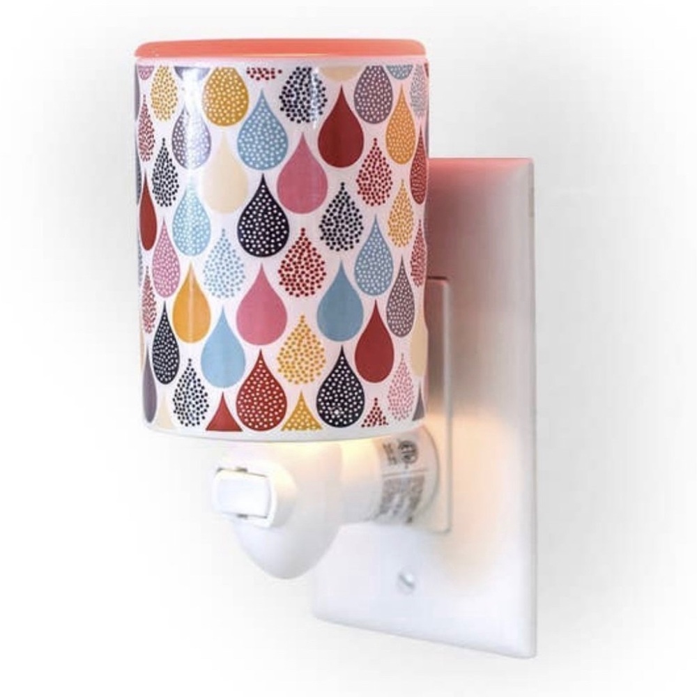 Teardrop Outlet Warmer